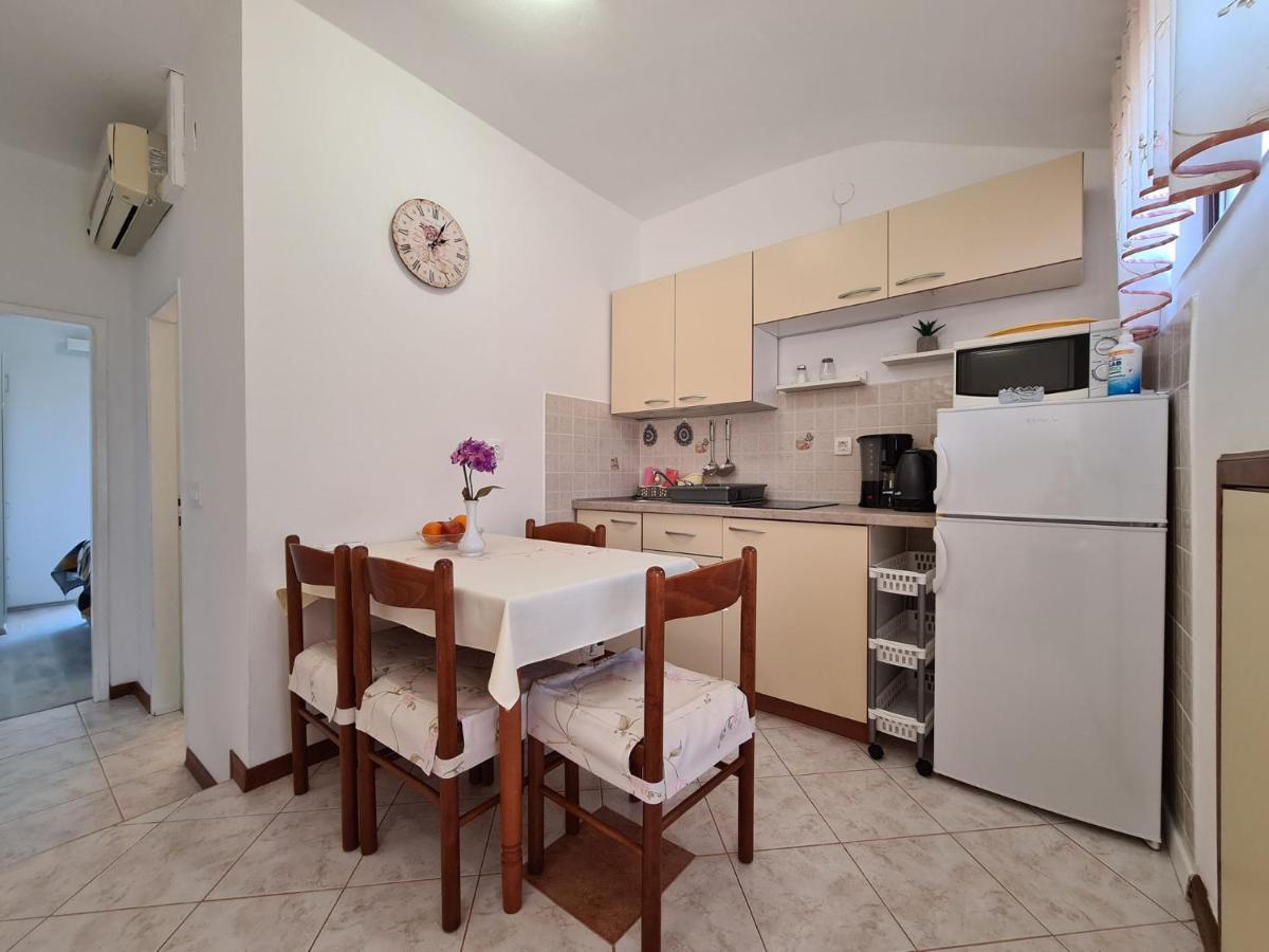 Apartments Slavko 1179 班约勒 外观 照片