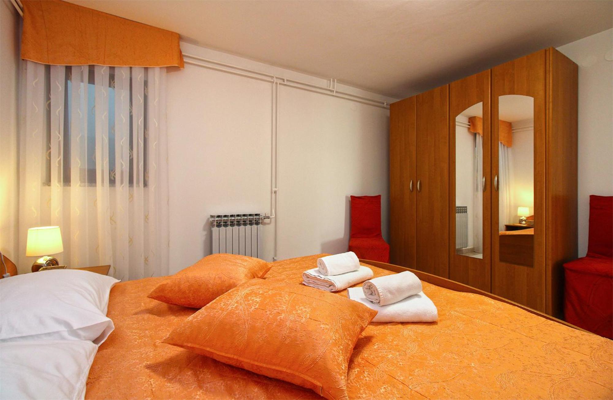 Apartments Slavko 1179 班约勒 外观 照片